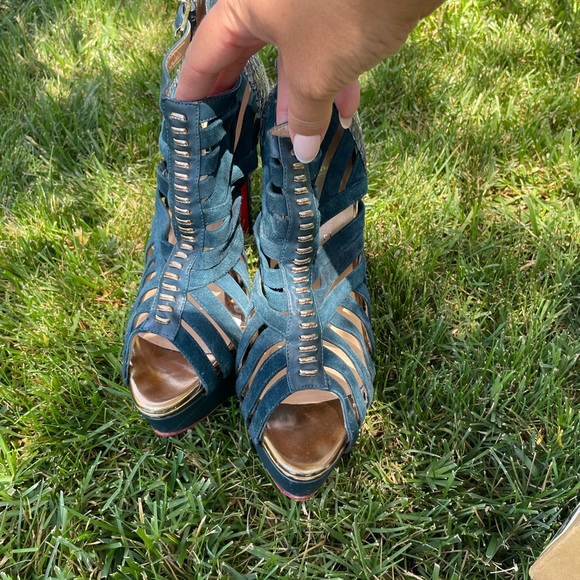 SALE 100% AUTHENTIC Christian louboutin heels - Picture 2 of 14